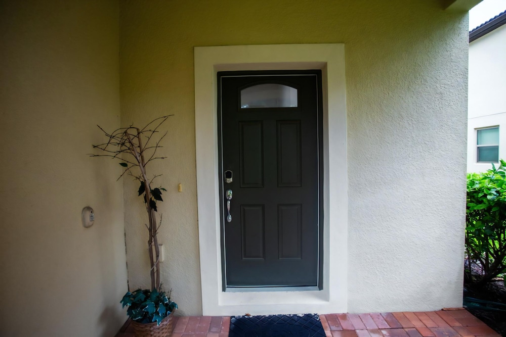 Stay Next Door to Disney at Windsor at Westside