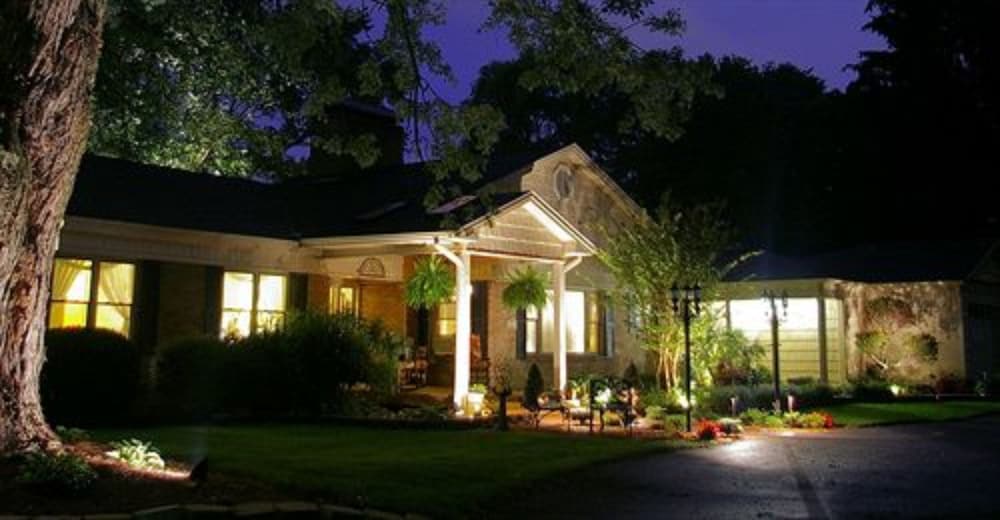 Hotel Brookside Mountain Mist Inn & Cottages