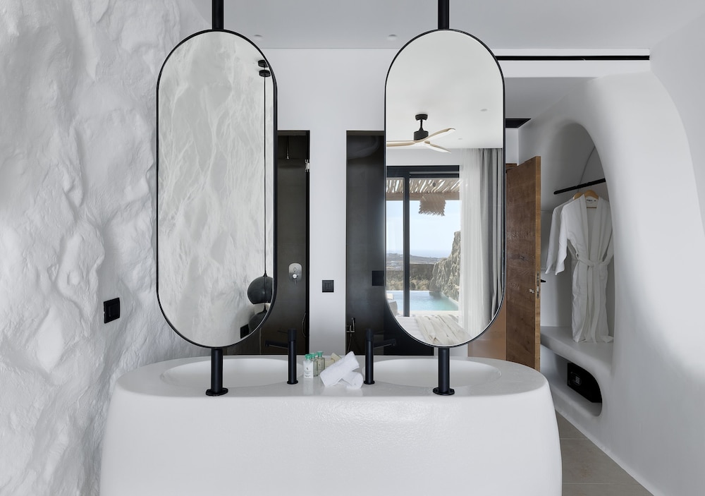 WhiteArt Suites