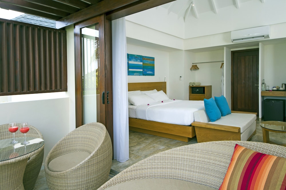 Summer Island Maldives
