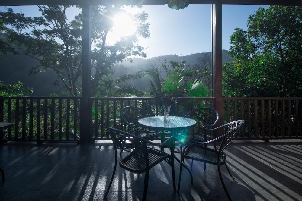 De Serenity - Exclusive Jungle Retreat