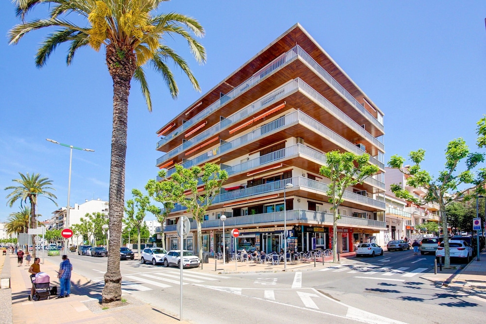 Apartment Near Plataj De Roses Beach