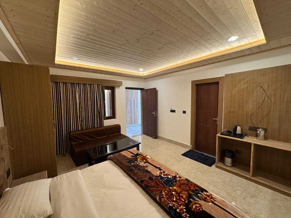 Hotel Kuber Palace Badrinath