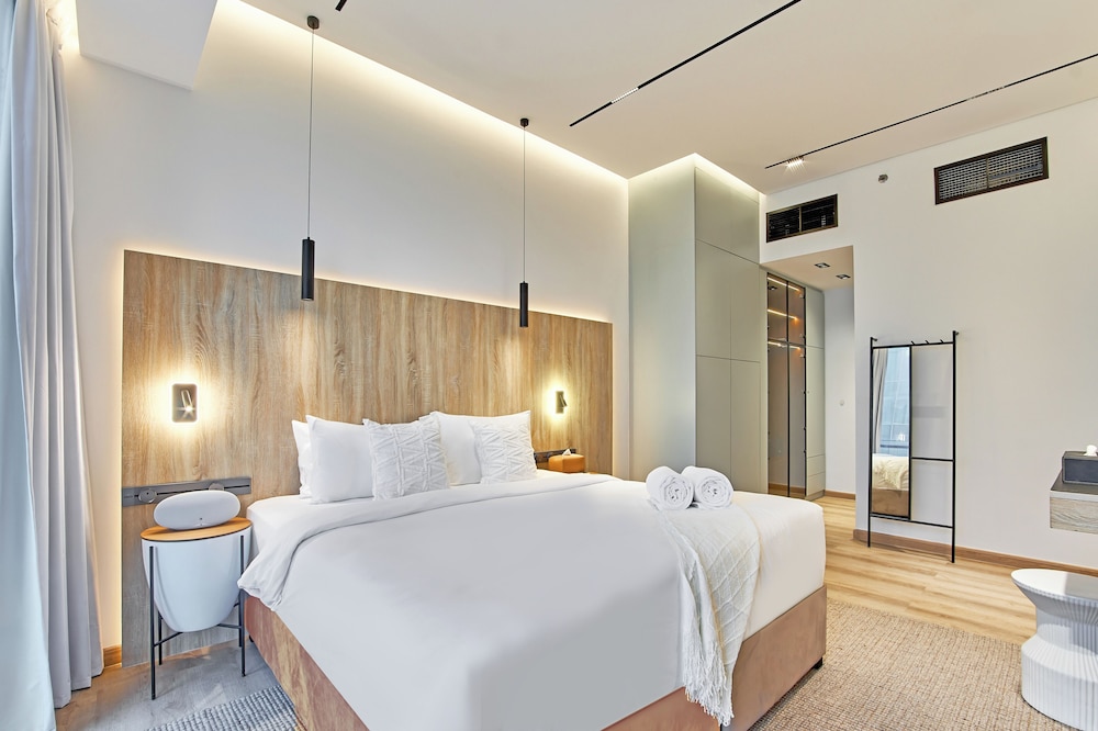 bnbme | Silverene Tower | 2 Bdr
