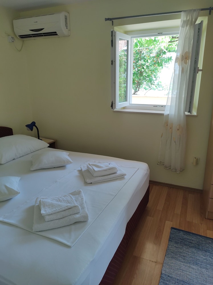 Anna Guesthouse