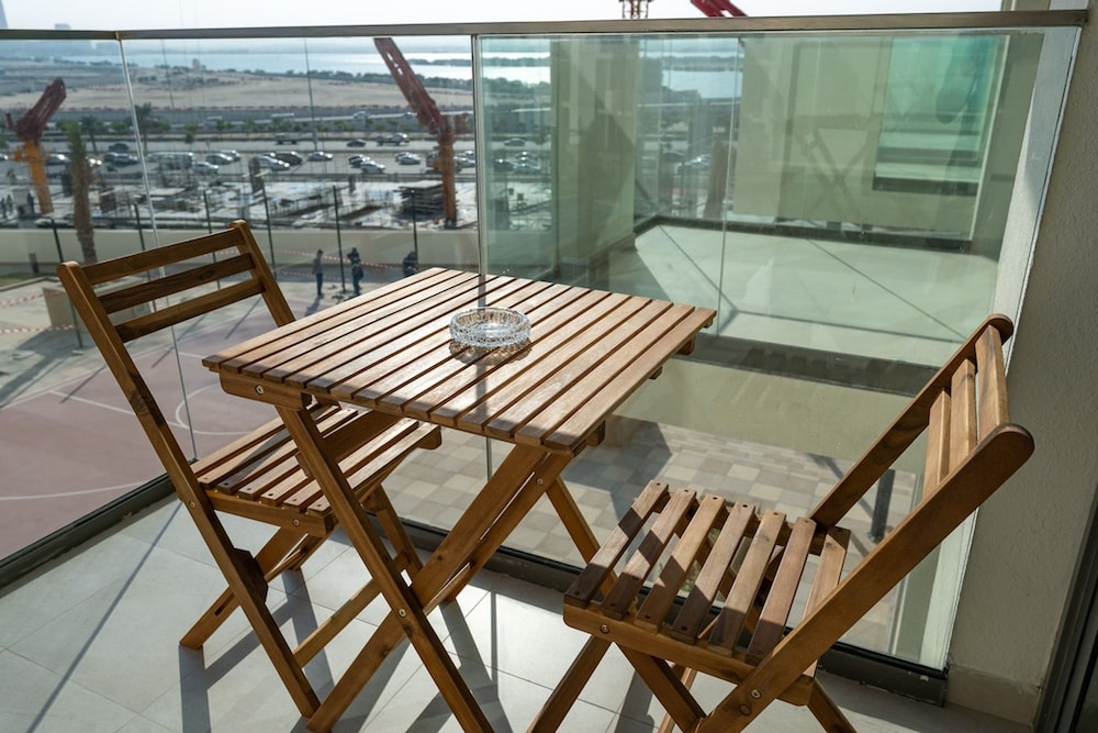 Wonderful Studio Apartment With Balcony at Farhad Azizi