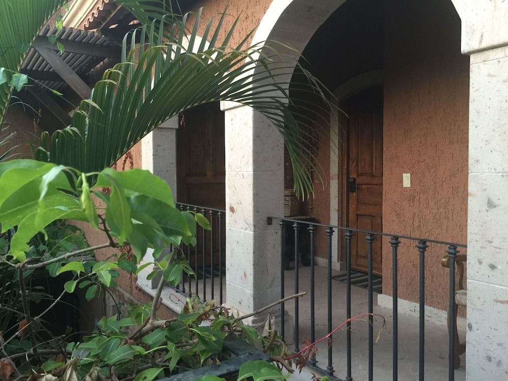 Hotel Posada del Cortes Hotel - Image 1