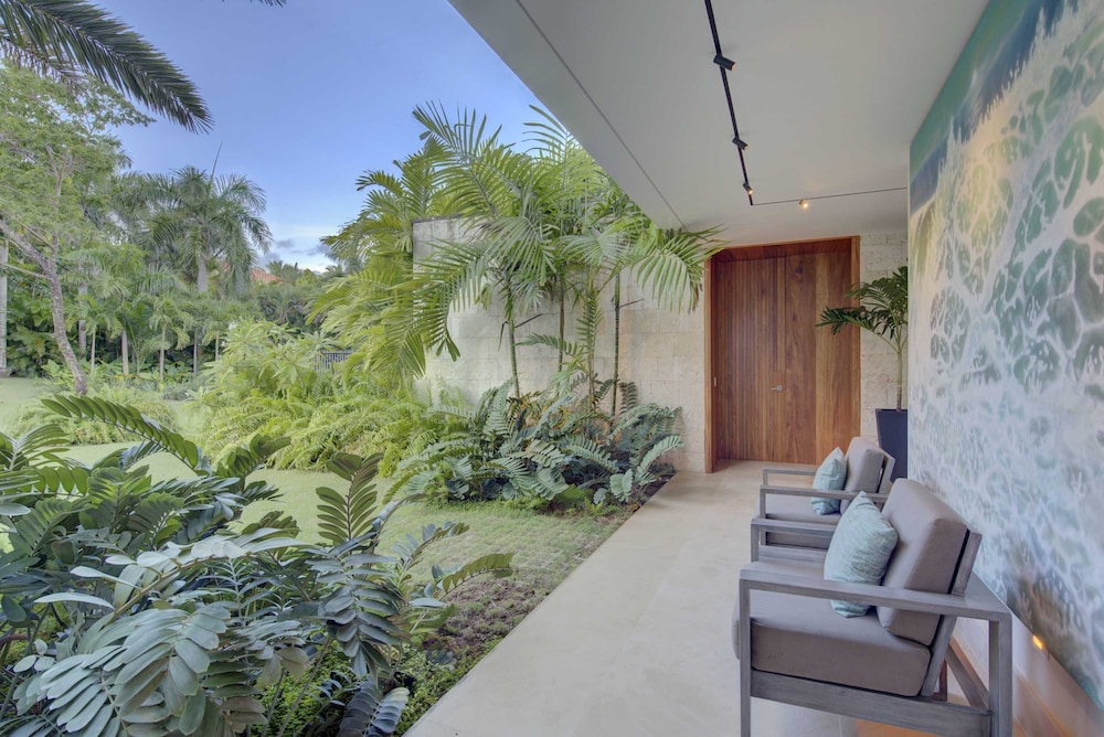 Clifftop Icon of Caribbean Luxury