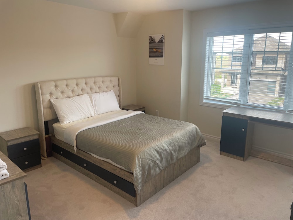 Brand New 3 Bedroom Home in West Niagara
