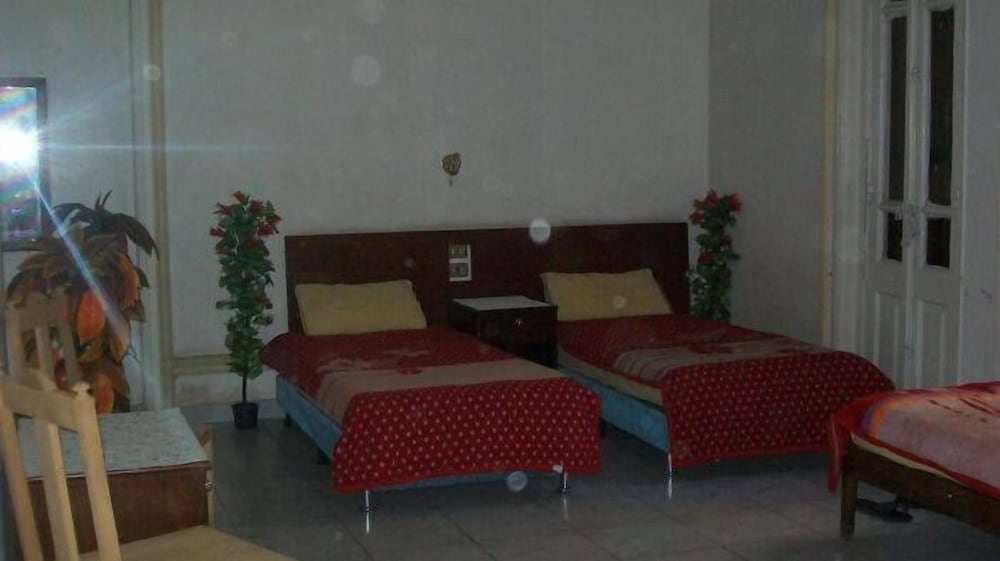 Regent House - Hostel