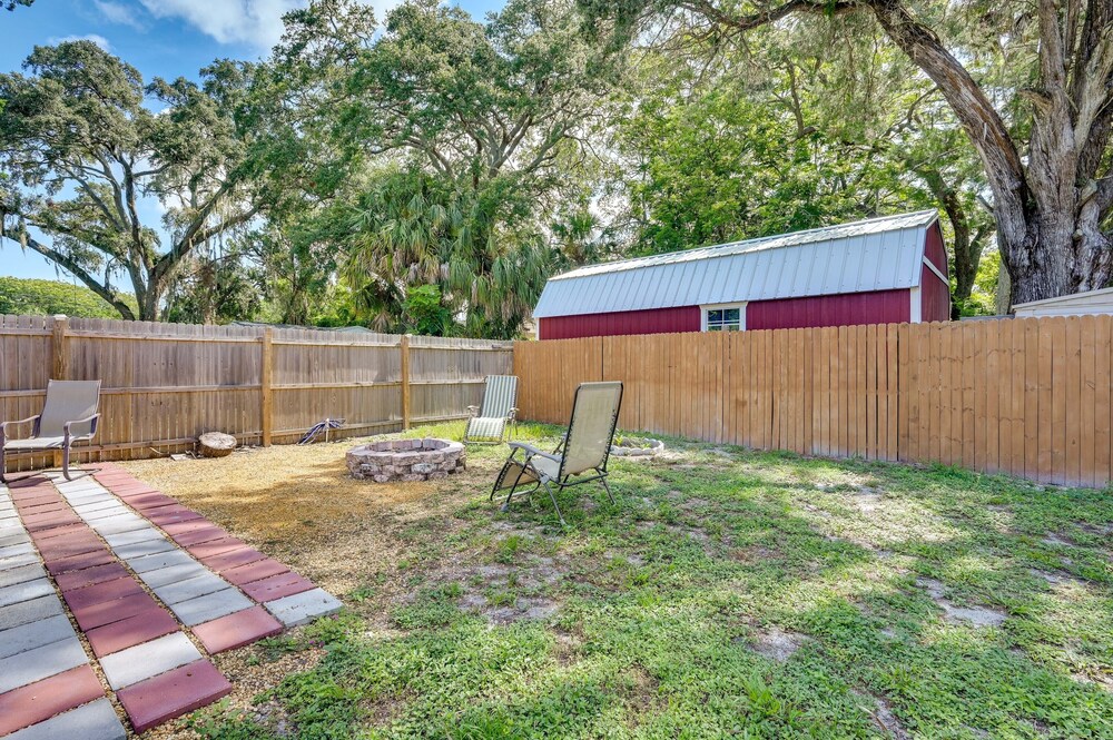 Sunny Hudson Home w/ Private Yard & Fire Pit! view 5