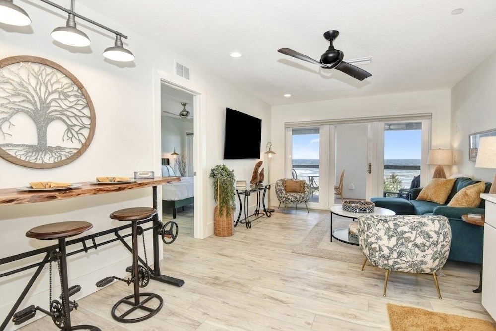 The White House On Flagler Beach - Unit 22 2 Bedroom Home