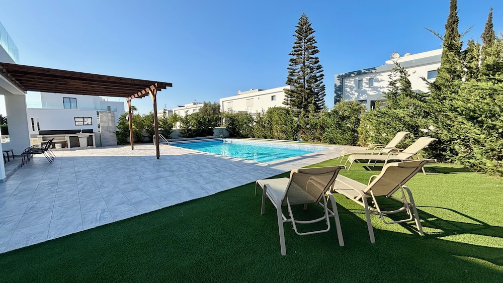 Sunrise Villa PrivatePool by TrulyCyprus