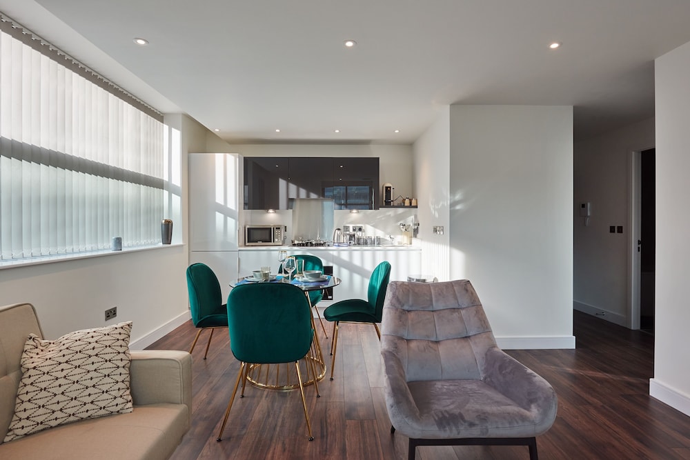 New Eton House Residence - 2B Flat view 3