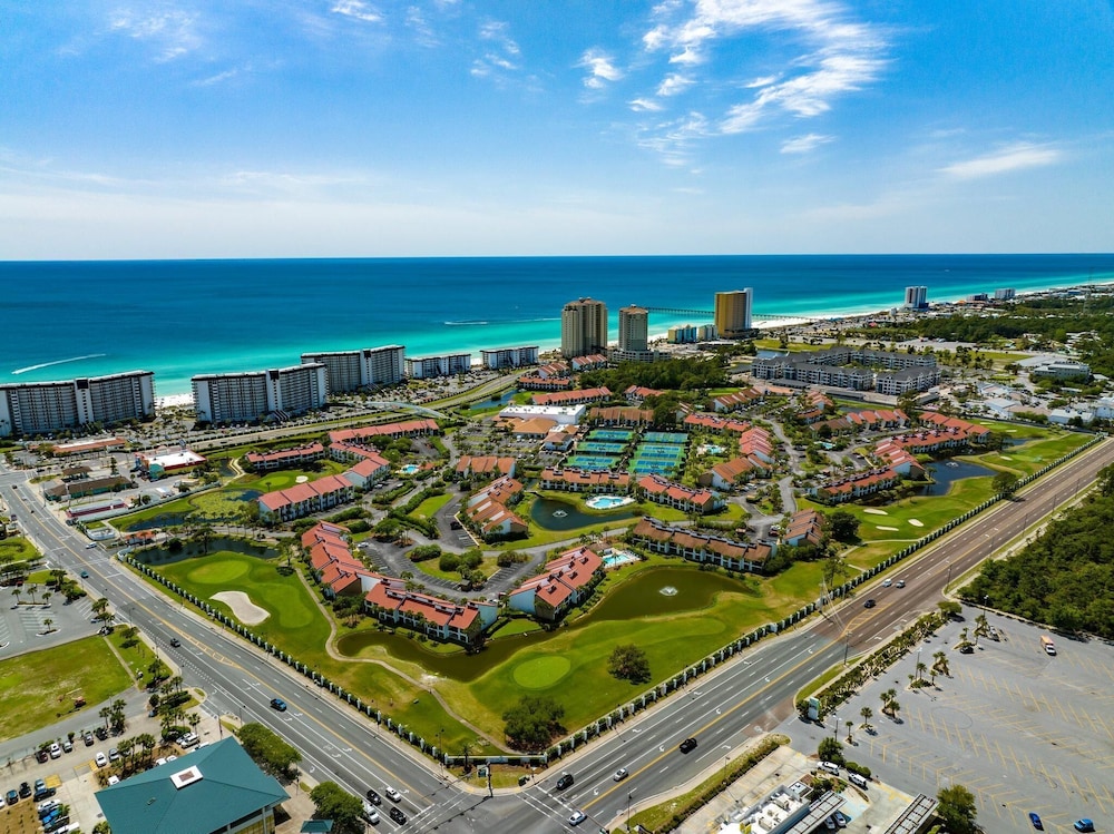 Edgewater Golf Villa 956