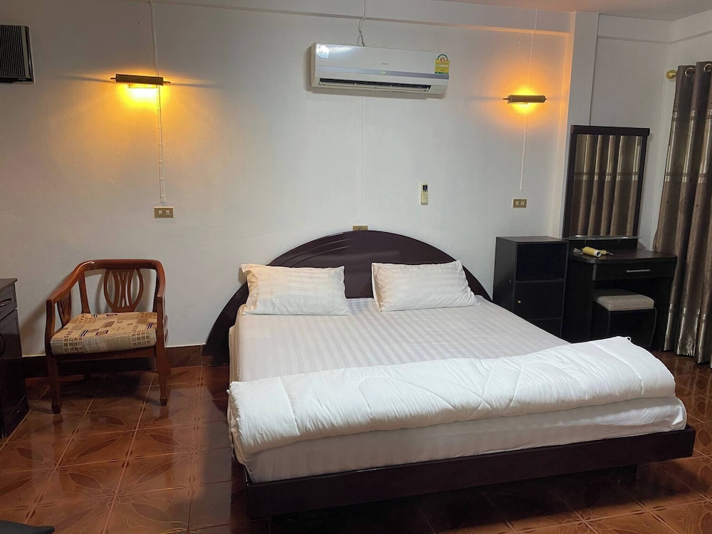 Beautiful 2 Story Newly Renovated Bungalow House