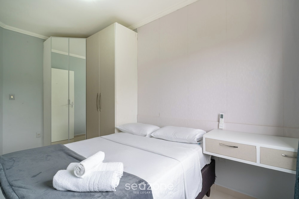 Apartment w/ Barbecue 850m From the Beach Acl0303