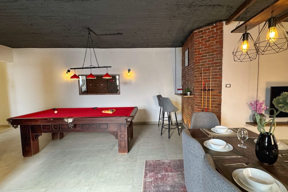 The Built-up 2 BDR Condo 15 min to CAI Airpt
