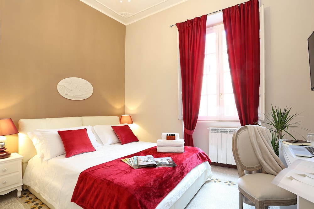 Hotel Liberty Rome Suites - Image 1