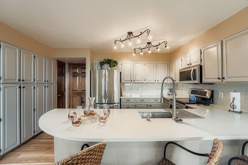 Chimney Creek 2 Bedroom Condo