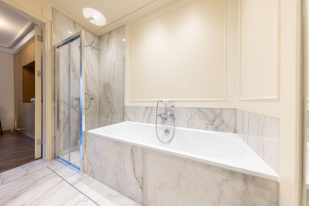 Elegant 5bdrm Townhouse in Camden
