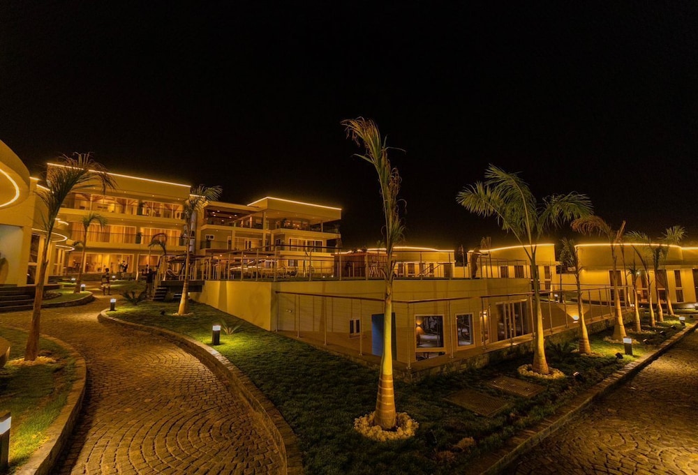 BON Hotel Five Seasons Palm Resort