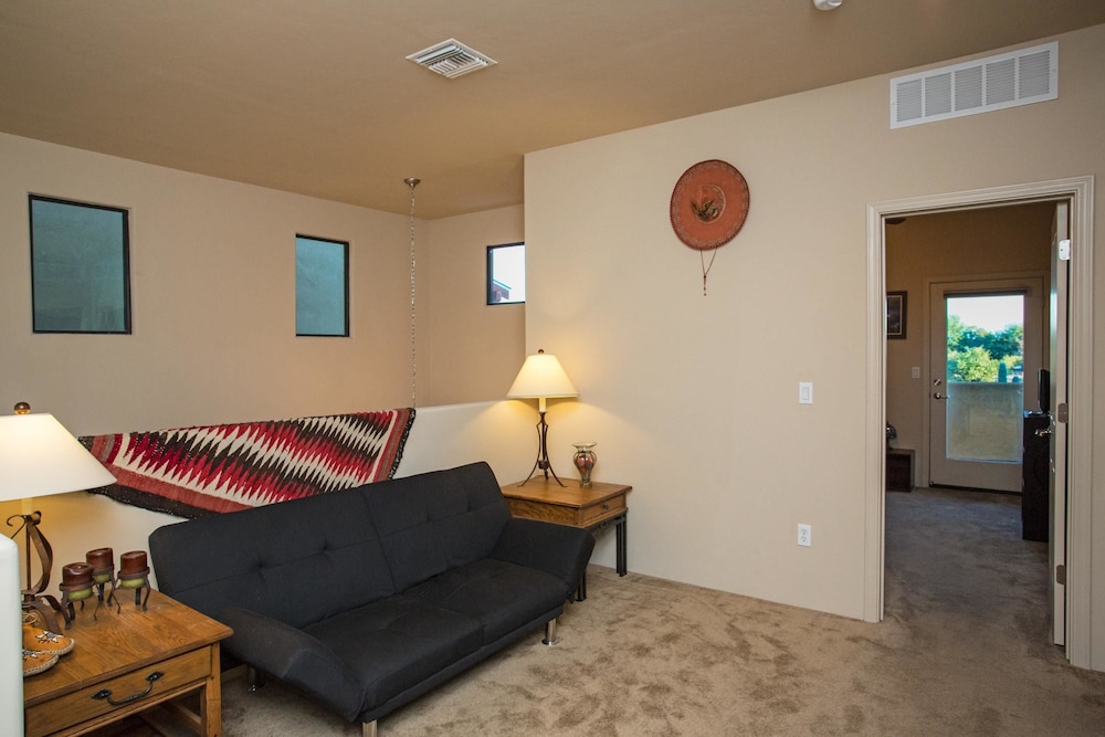 Heart of Tucson By Signature Vacation Rentals