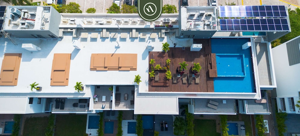 Nick Price Residences A 206