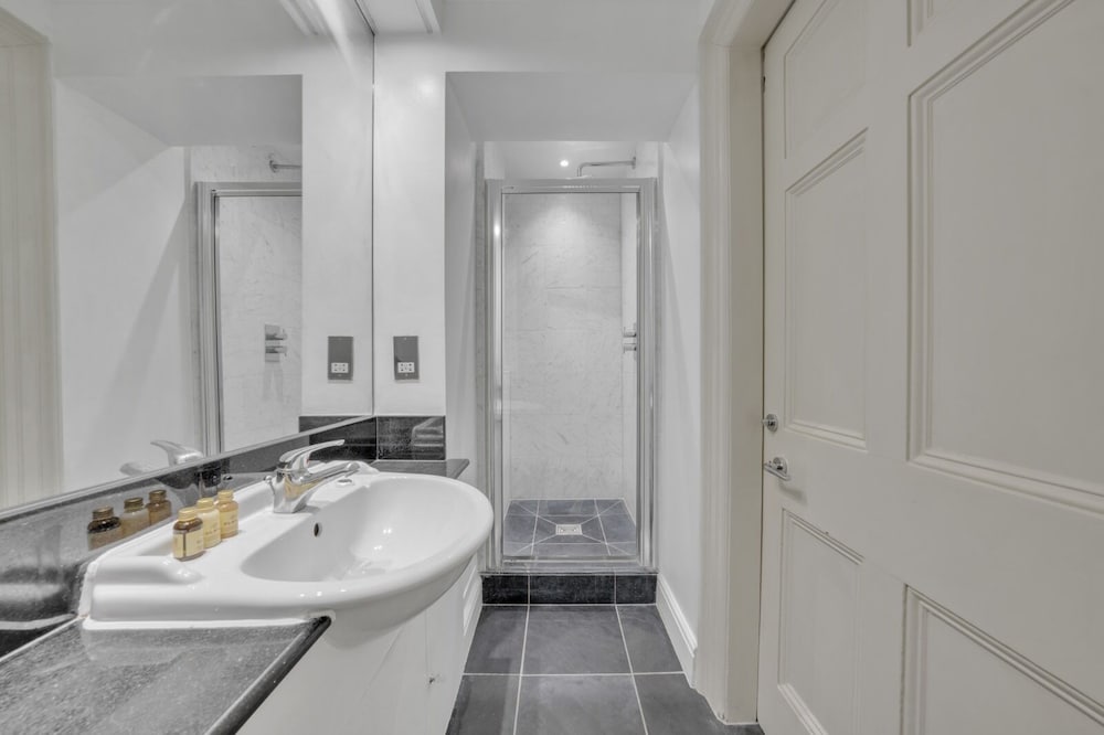The Knightsbridge Residences