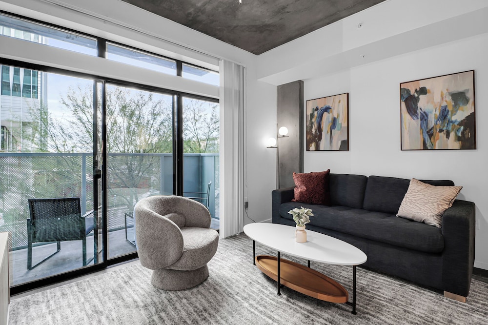 Phoenix Urban Luxury Escape