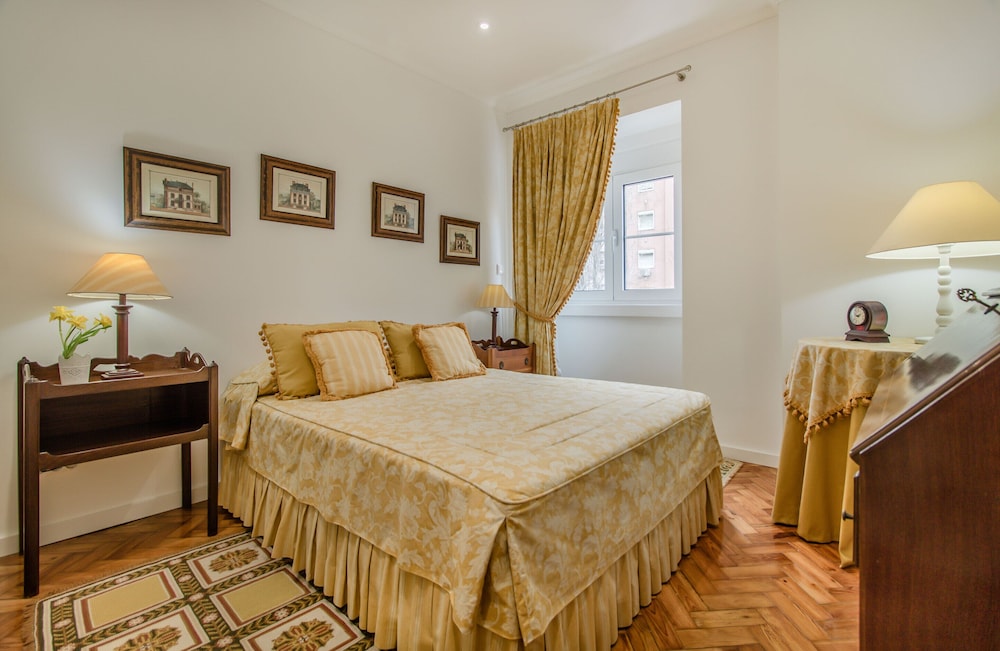 Lisbon Stay at Roma Boulevard Apartment view 3
