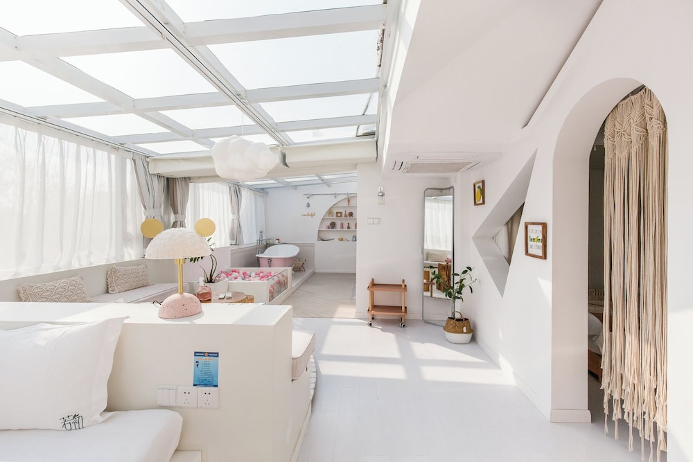 Shanghai Ruochu Designer Guesthouse-Near Shanghai Pudong Airport & Disneyland