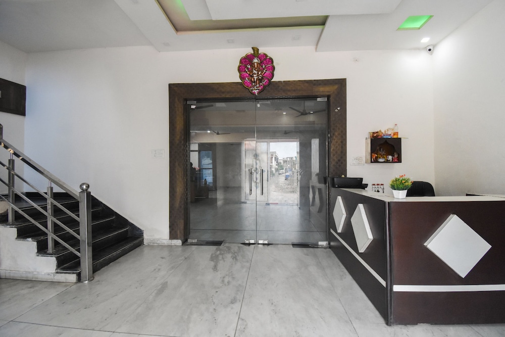 OYO 48899 Hotel V Seven - Property Image 16