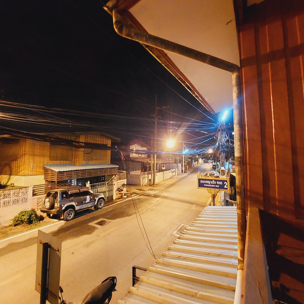 Baan Baan Hostel