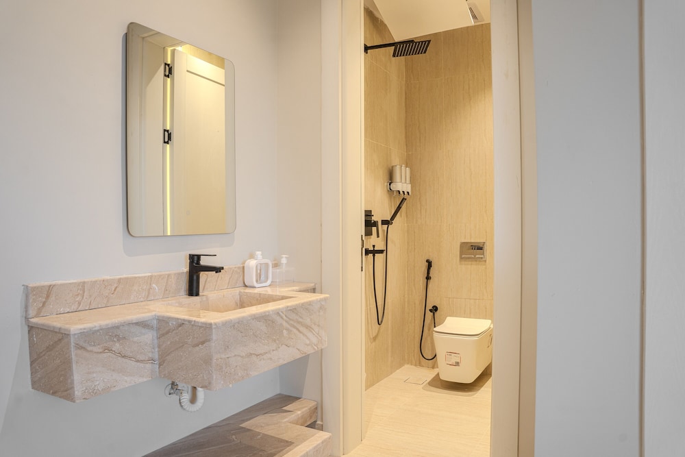 Luxury & Sophisticated Two BR Apt in Almadinah