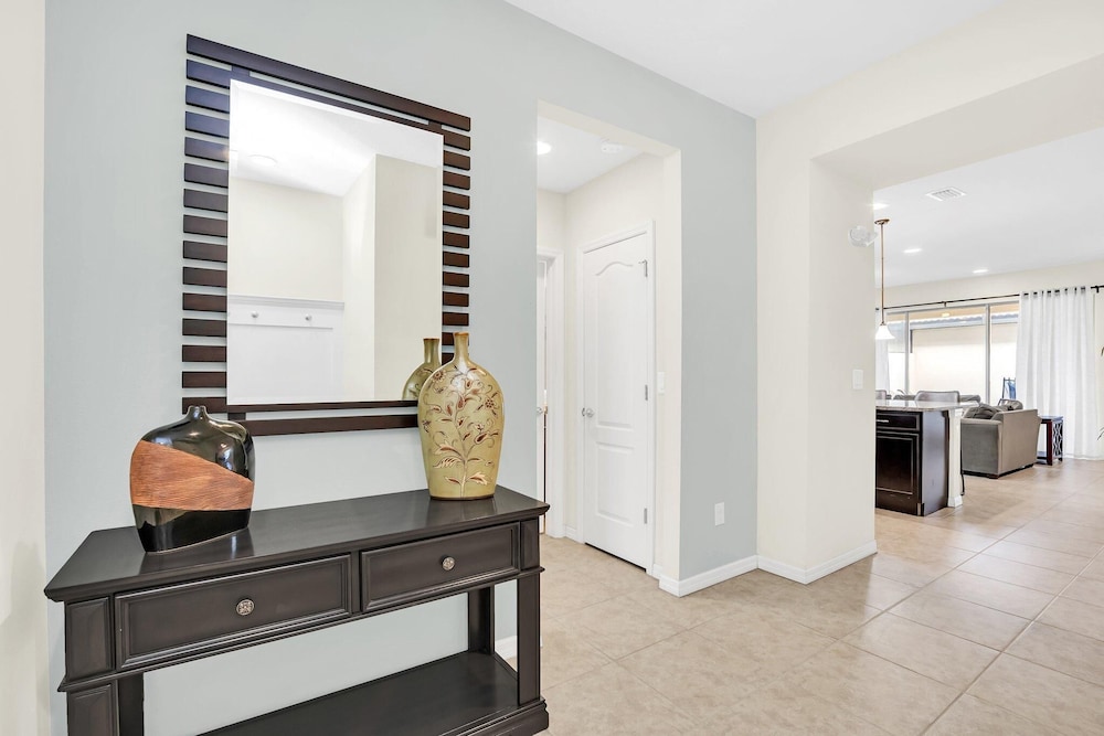 2027 MD - Windsor Westside Tranquil Haven