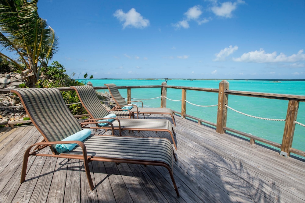5 BR Waterfront Villa On Chalk Sound Blue Water