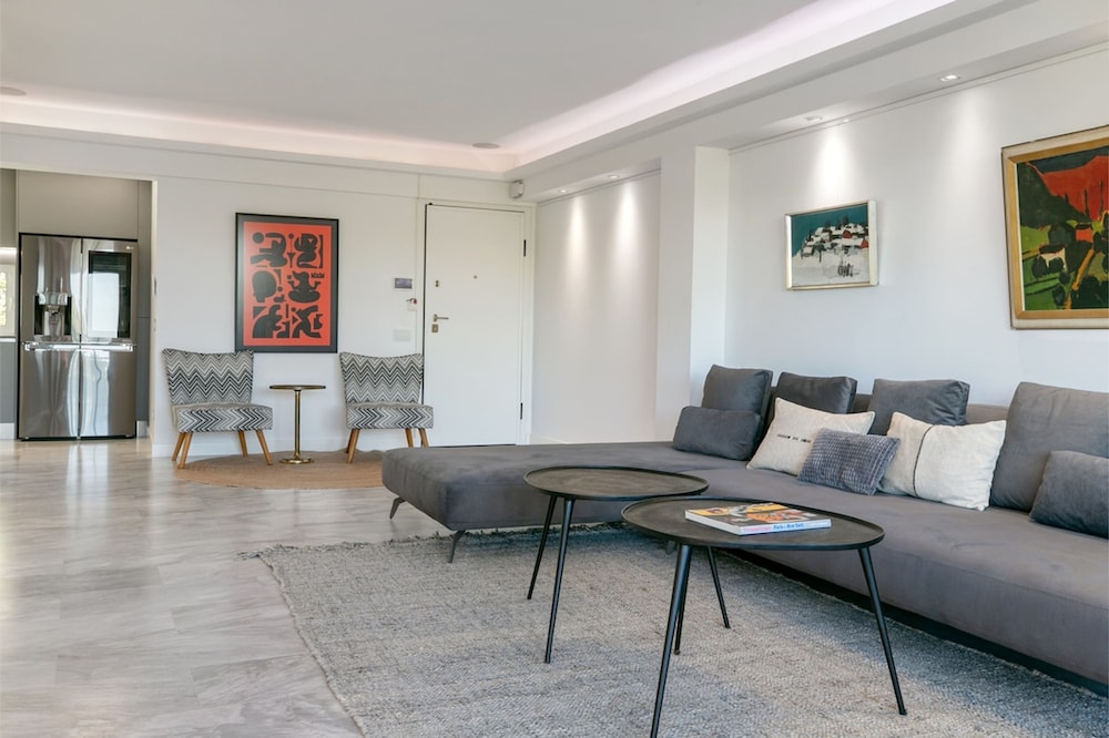 South Blue Luxury Apartment in Vouliagmeni