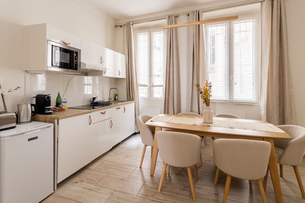 Reva Suites
