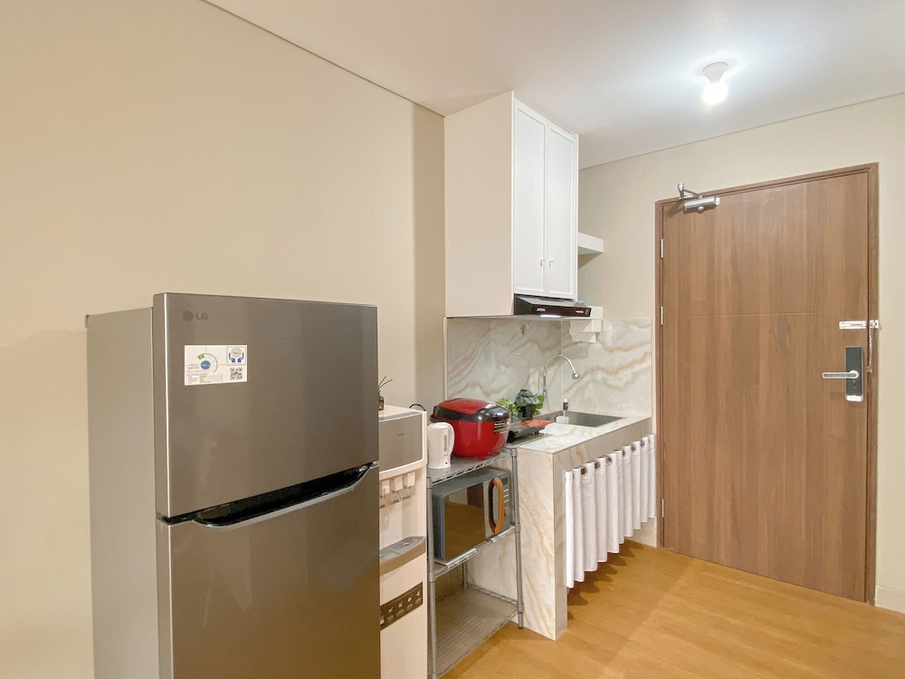 Modern Minimalist Studio Apartment Lrt City Sentul - Royal Sentul Park