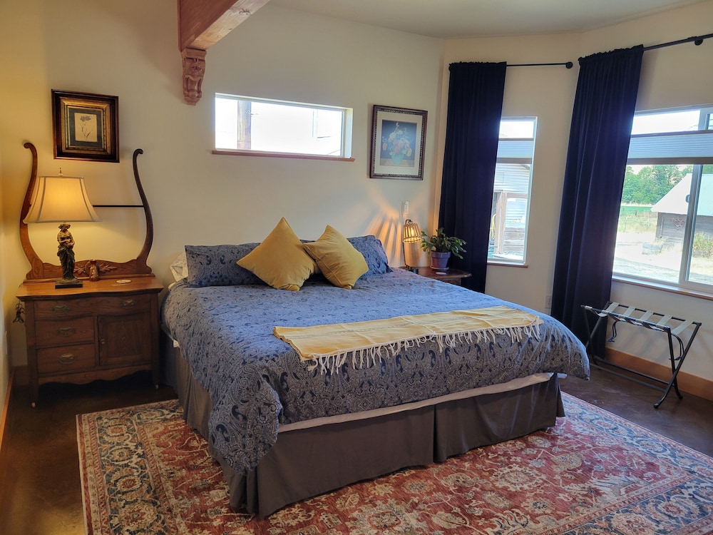 8 Mile Farm B&B