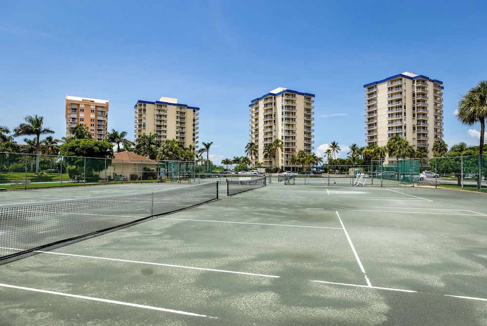 Estero Beach & Tennis by Distinctive Beach Rentals view 4