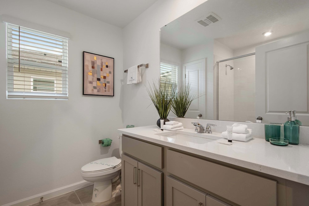Luxe 9-bedroom Escape With Private Pool & Game Loft Solara Resort Near Disney