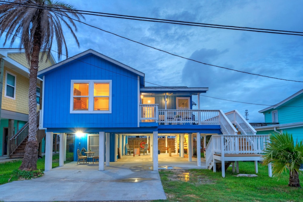 Port A Cottage by Avantstay Private Patio Deck Designed for Groups