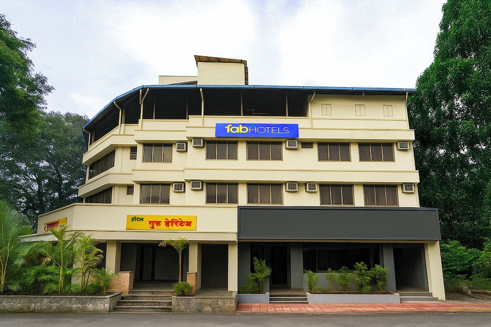Fabhotel Guru Heritage
