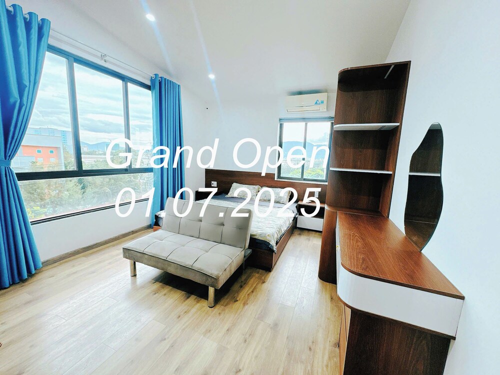 LOUIS OTIS APARTMENT 03