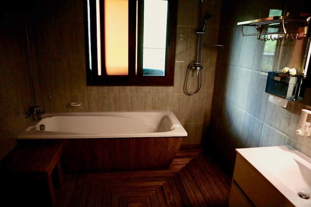Photo 46