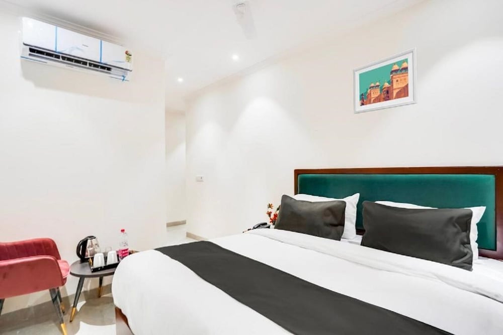 SS Hotel