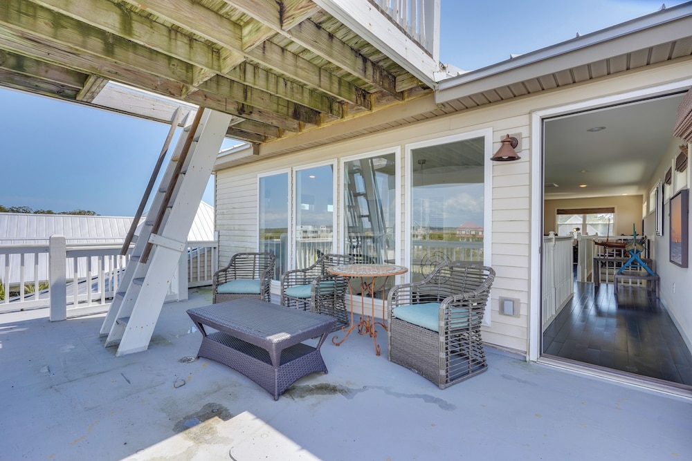 Marina & Golf Course Views: Edisto Island Home