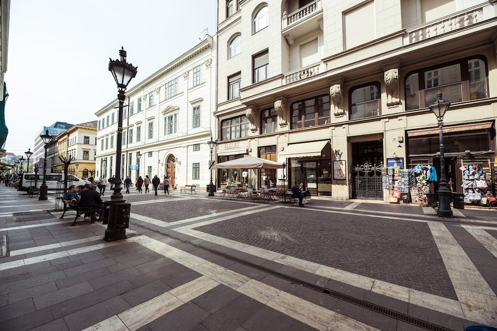Budapest Easy Flat - Basilica Lux
